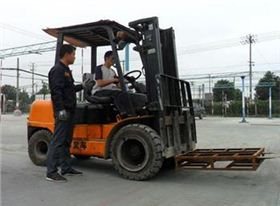 叉車培訓(xùn).jpg