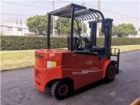 蘇州電動(dòng)叉車(chē).jpg 蘇州電動(dòng)叉車(chē).jpg