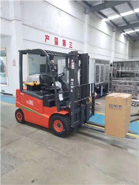 龍工電動叉車 龍工電動叉車