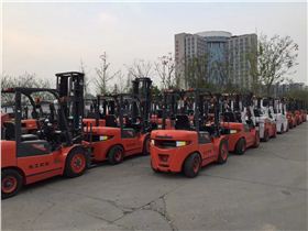 六合叉車 六合叉車