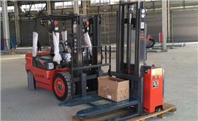 無錫電動堆高車