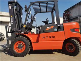 南京4.7噸龍工叉車