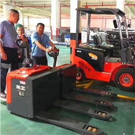 六合電動搬運車