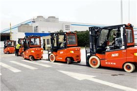 開場照片1_副本.png 開場照片1_副本.png