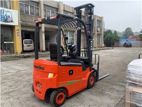 南京龍工電動叉車 南京龍工電動叉車