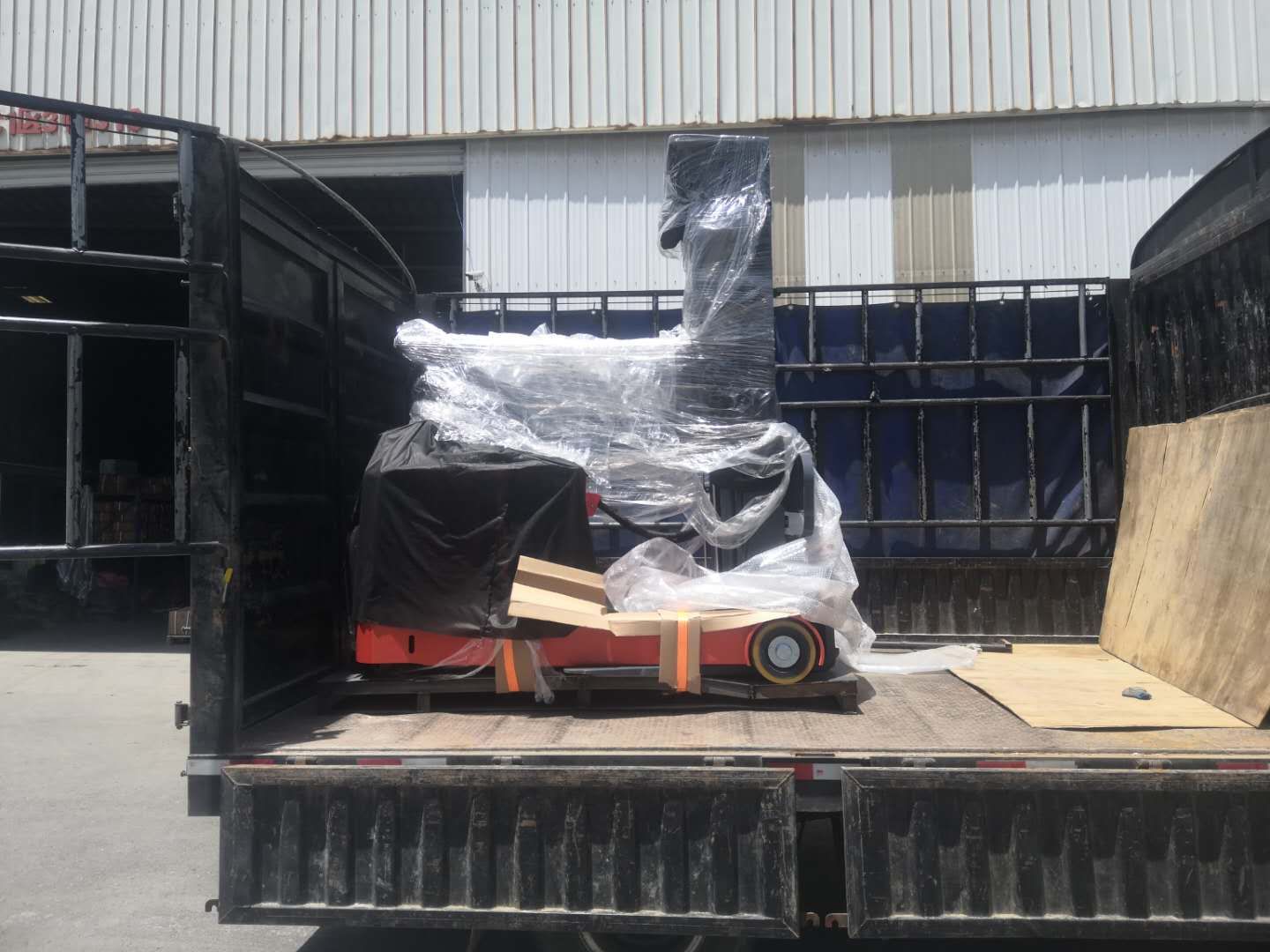 龍工電動小前移