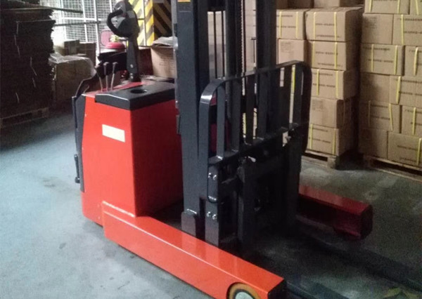 蘇州電動堆高車