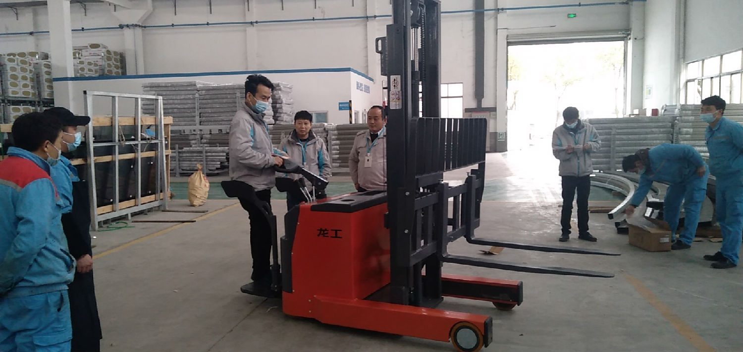 南京前移式電動叉車